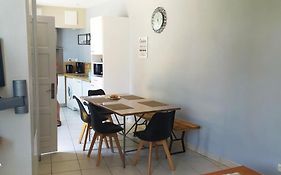 Appartement 100 Metres De La Mer